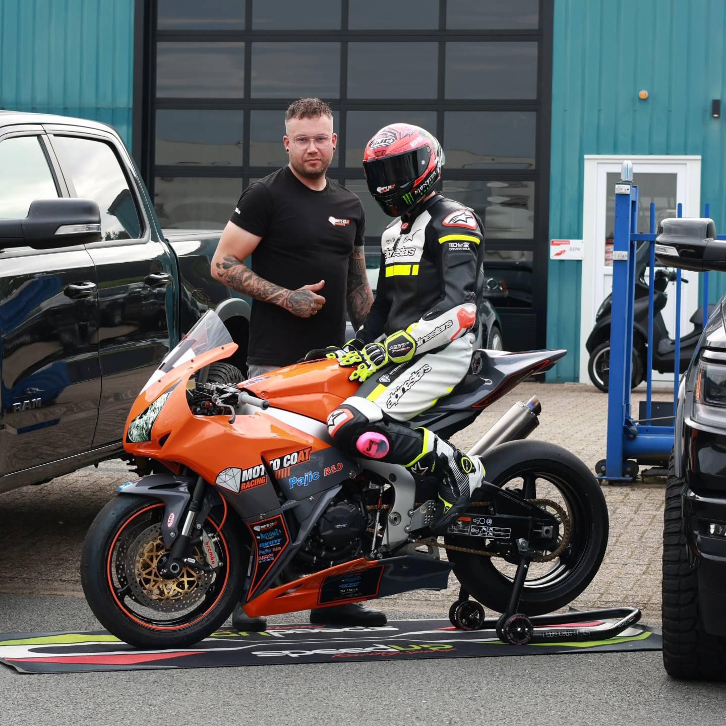 Reparatie en diagnose aan motor